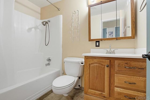 8549 De Vos Drive, Santee, CA 92071