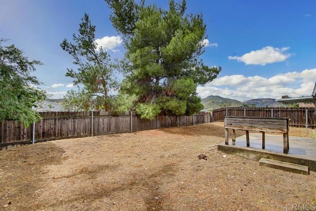 8549 De Vos Drive, Santee, CA 92071