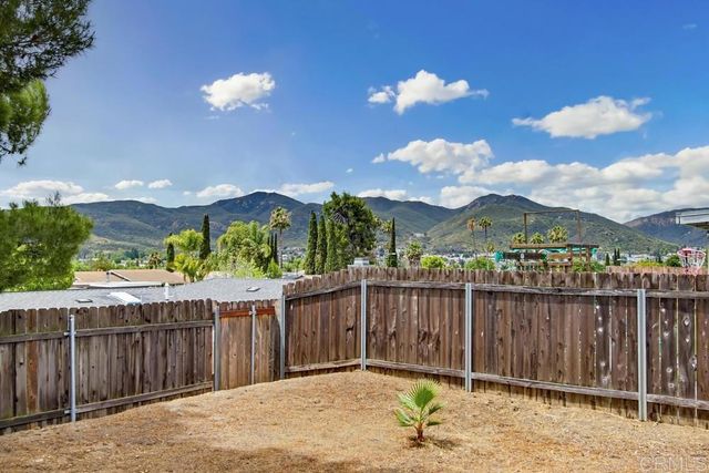 8549 De Vos Drive, Santee, CA 92071