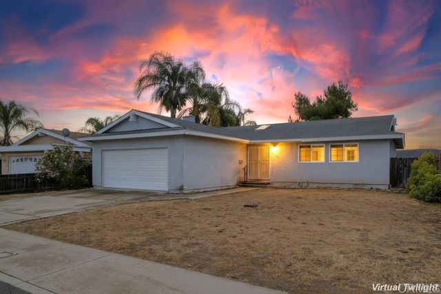 8549 De Vos Drive, Santee, CA 92071