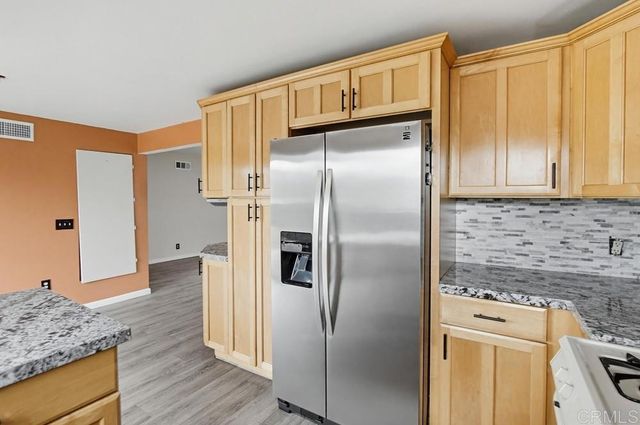 8549 De Vos Drive, Santee, CA 92071
