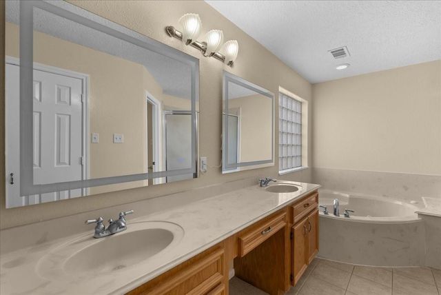 3337 Bridgette Lane, Mont Belvieu, TX 77523