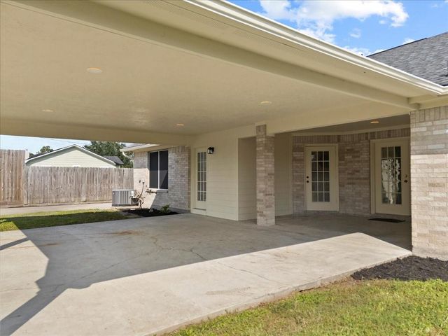 3337 Bridgette Lane, Mont Belvieu, TX 77523