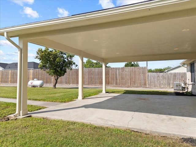 3337 Bridgette Lane, Mont Belvieu, TX 77523