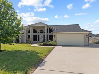 3337 Bridgette Lane, Mont Belvieu, TX 77523