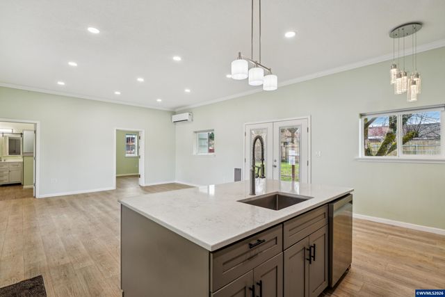 758 Browning Av S, Salem, OR 97302