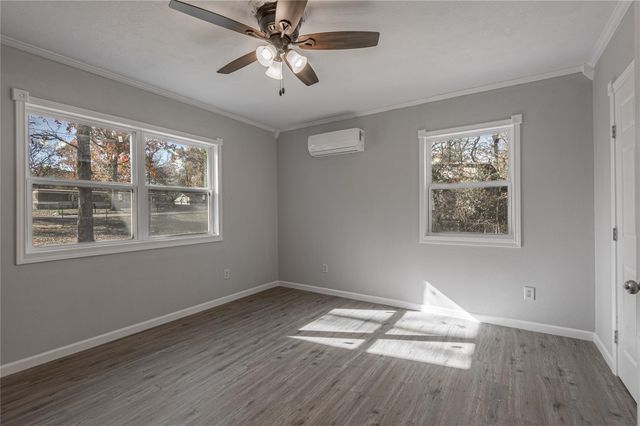 190 Riverwood Lane, Huntsville, TX 77320