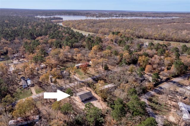 190 Riverwood Lane, Huntsville, TX 77320