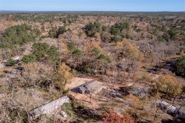 190 Riverwood Lane, Huntsville, TX 77320