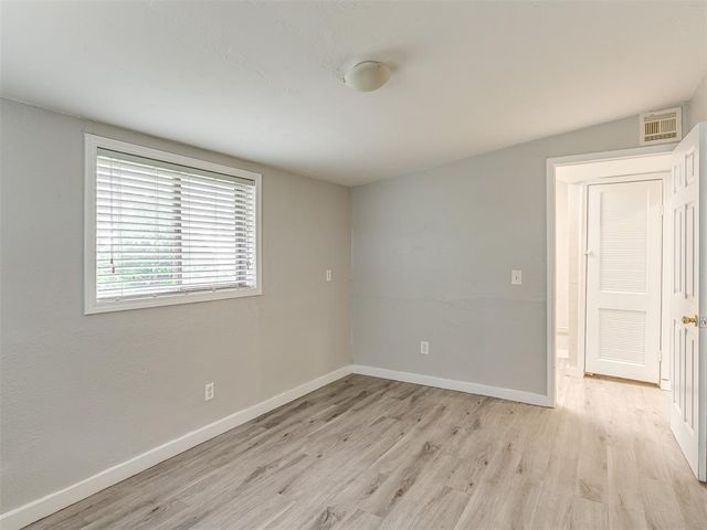 1209 N Cottonwood Drive, Midwest City, OK 73130