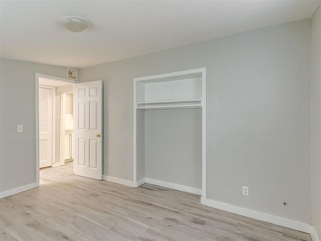 1209 N Cottonwood Drive, Midwest City, OK 73130