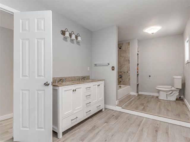 1209 N Cottonwood Drive, Midwest City, OK 73130