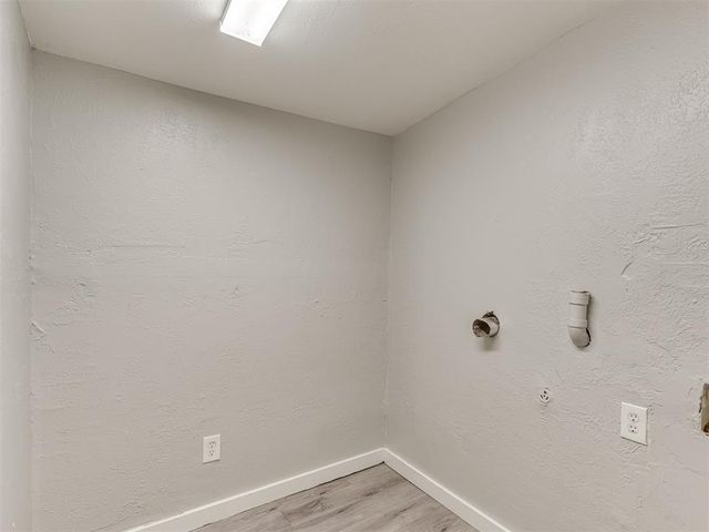 1209 N Cottonwood Drive, Midwest City, OK 73130