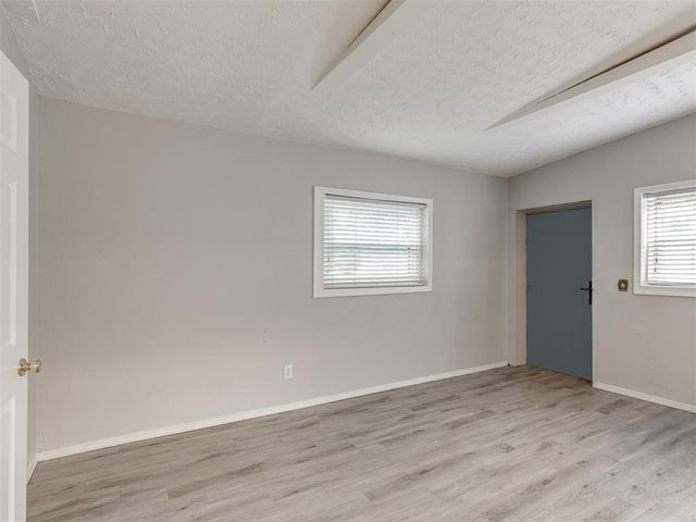 1209 N Cottonwood Drive, Midwest City, OK 73130