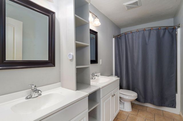 704 E Normal Street, Springfield, MO 65807