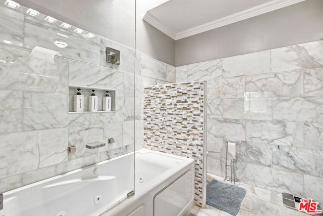 8892 Hoffing Avenue, San Diego, CA 92123