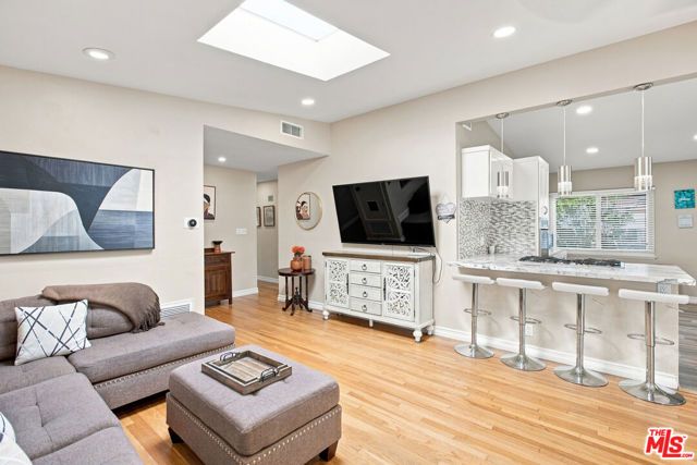 8892 Hoffing Avenue, San Diego, CA 92123