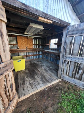 176 Hallborough Drive, Jonesborough, TN 37659