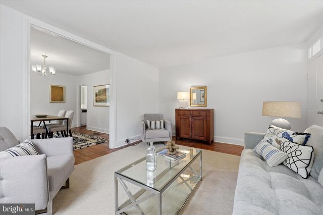 23 W GRAVERS LN, Philadelphia, PA 19118