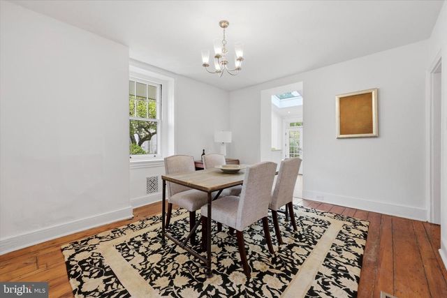 23 W GRAVERS LN, Philadelphia, PA 19118