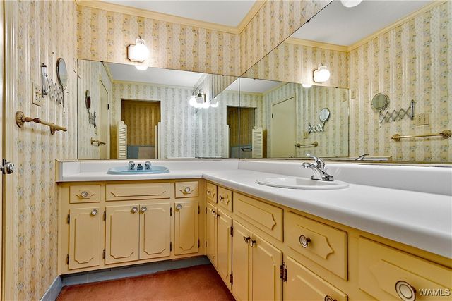 1615 Cedar Drive, Cottondale, AL 35453