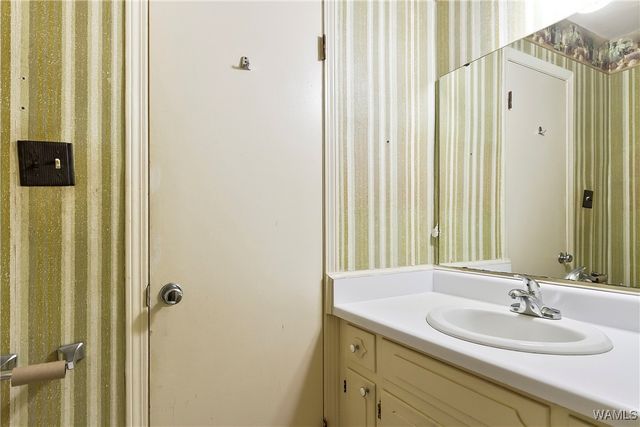 1615 Cedar Drive, Cottondale, AL 35453