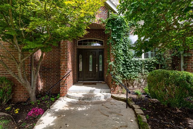 1303 NE Fairwinds Drive, Bentonville, AR 72712