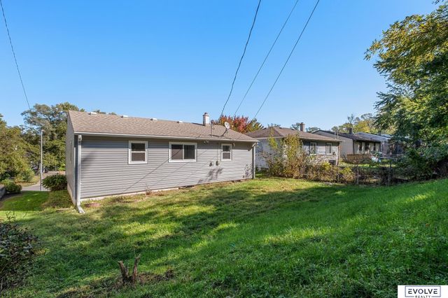 7524 N 34th Street, Omaha, NE 68112