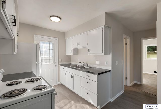 7524 N 34th Street, Omaha, NE 68112