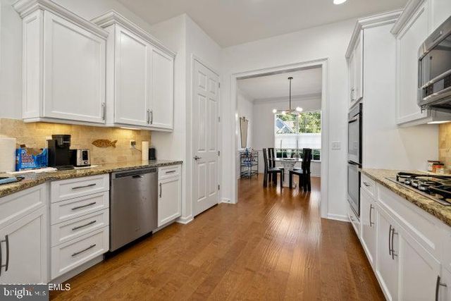 80 ARBORRIDGE DR, Forked River, NJ 08731