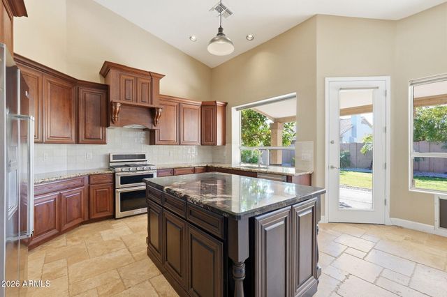 1281 W CHILTON Avenue, Gilbert, AZ 85233