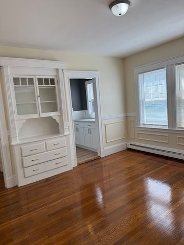 68 Poplar St. 1, Watertown, MA 02472