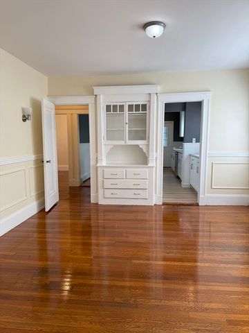 68 Poplar St. 1, Watertown, MA 02472