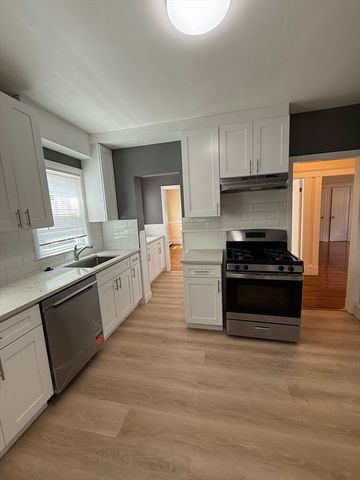 68 Poplar St. 1, Watertown, MA 02472