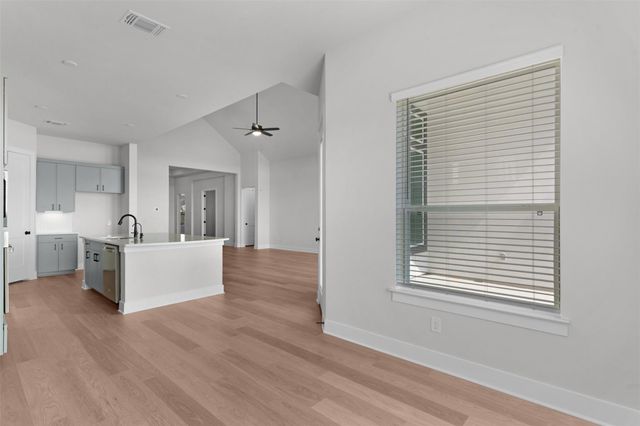 209 West Faulkner ST, Liberty Hill, TX 78642
