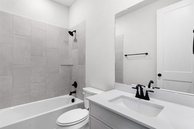 209 West Faulkner ST, Liberty Hill, TX 78642
