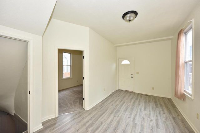 825 W Washington STREET, Milwaukee, WI 53204