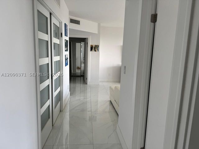 2000 Island Blvd 2808, Aventura, FL 33160