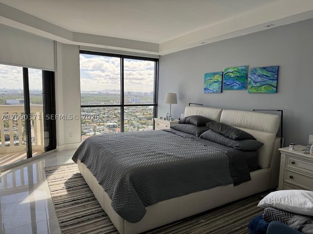 2000 Island Blvd 2808, Aventura, FL 33160