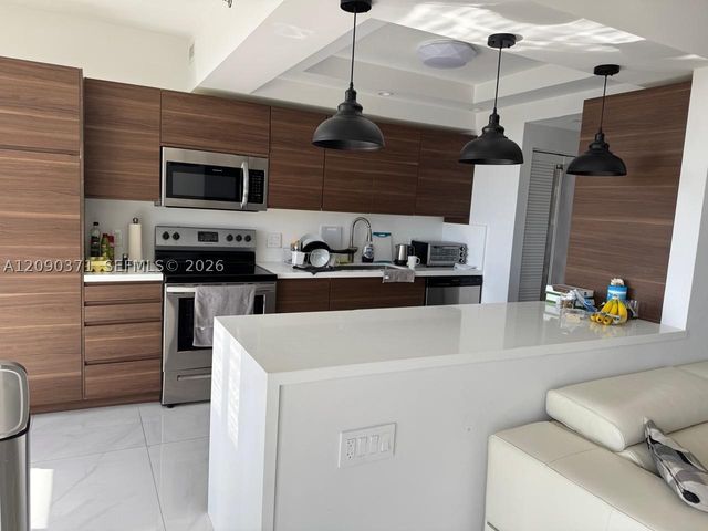 2000 Island Blvd 2808, Aventura, FL 33160