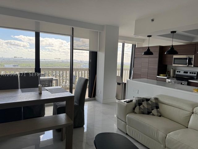 2000 Island Blvd 2808, Aventura, FL 33160