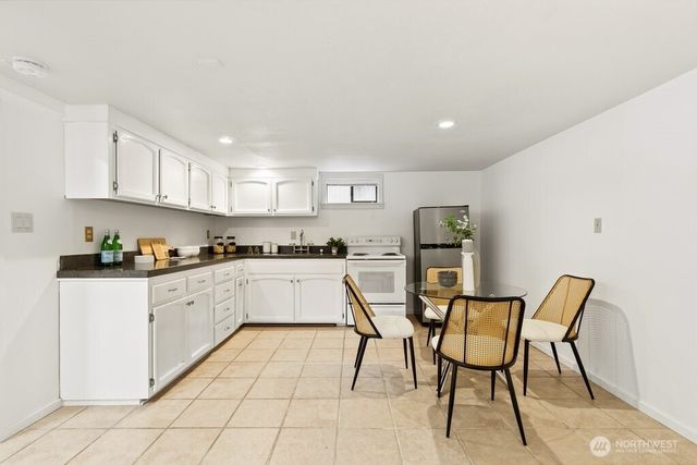 1471 NW 77th Street, Seattle, WA 98117