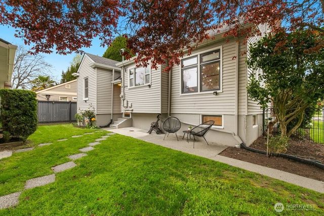 1471 NW 77th Street, Seattle, WA 98117