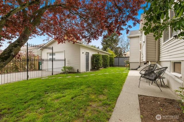 1471 NW 77th Street, Seattle, WA 98117
