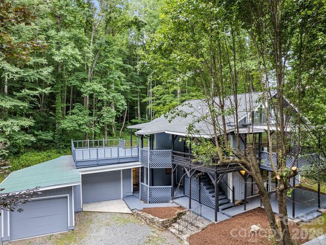 80 Merrie Way, Waynesville, NC 28786