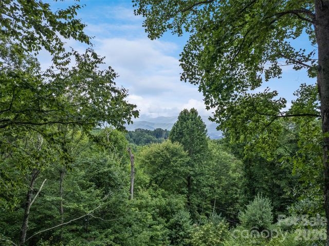 80 Merrie Way, Waynesville, NC 28786