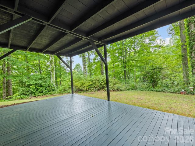 80 Merrie Way, Waynesville, NC 28786