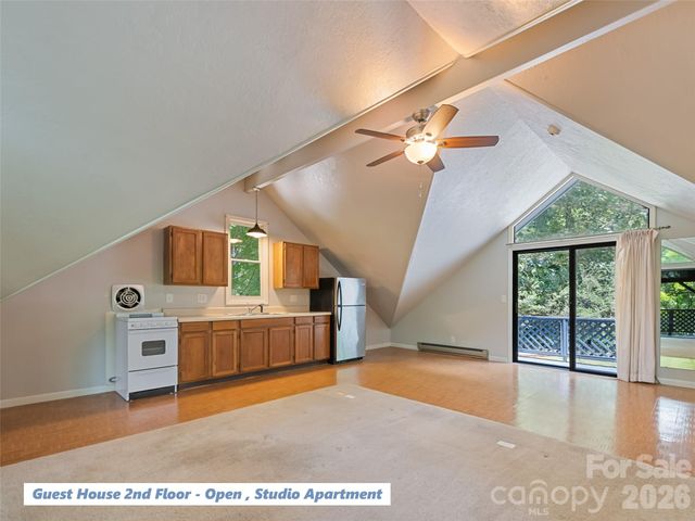 80 Merrie Way, Waynesville, NC 28786