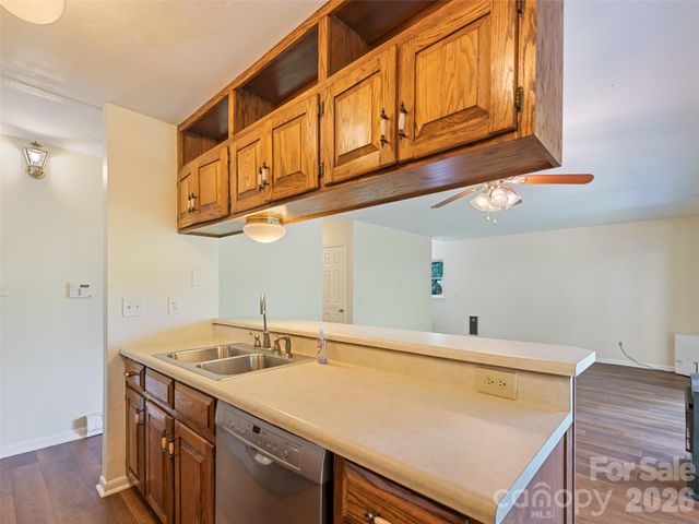 80 Merrie Way, Waynesville, NC 28786