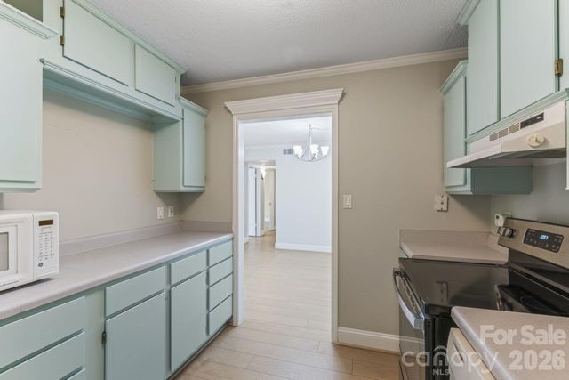 4747 Hedgemore Drive B, Charlotte, NC 28209